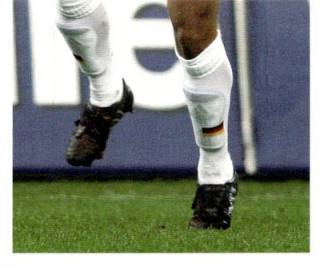 Patrick Owomoyela – Deutsches Nationalteam 2006, Nr. 95