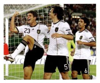 Spielszene – Die Nationalmannschaft 2011, Nr. 9