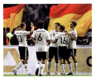 Spielszene – Die Nationalmannschaft 2011, Nr. 12