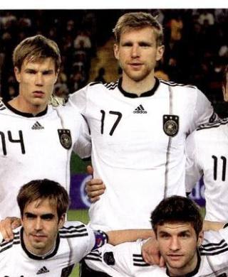 Mannschaftsfoto – Die Nationalmannschaft 2011, Nr. 16