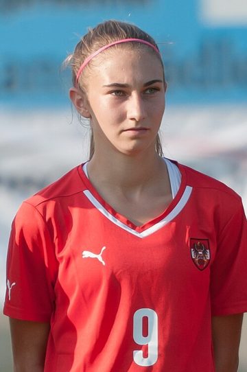 Katharina Naschenweng