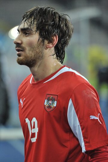 Veli Kavlak
